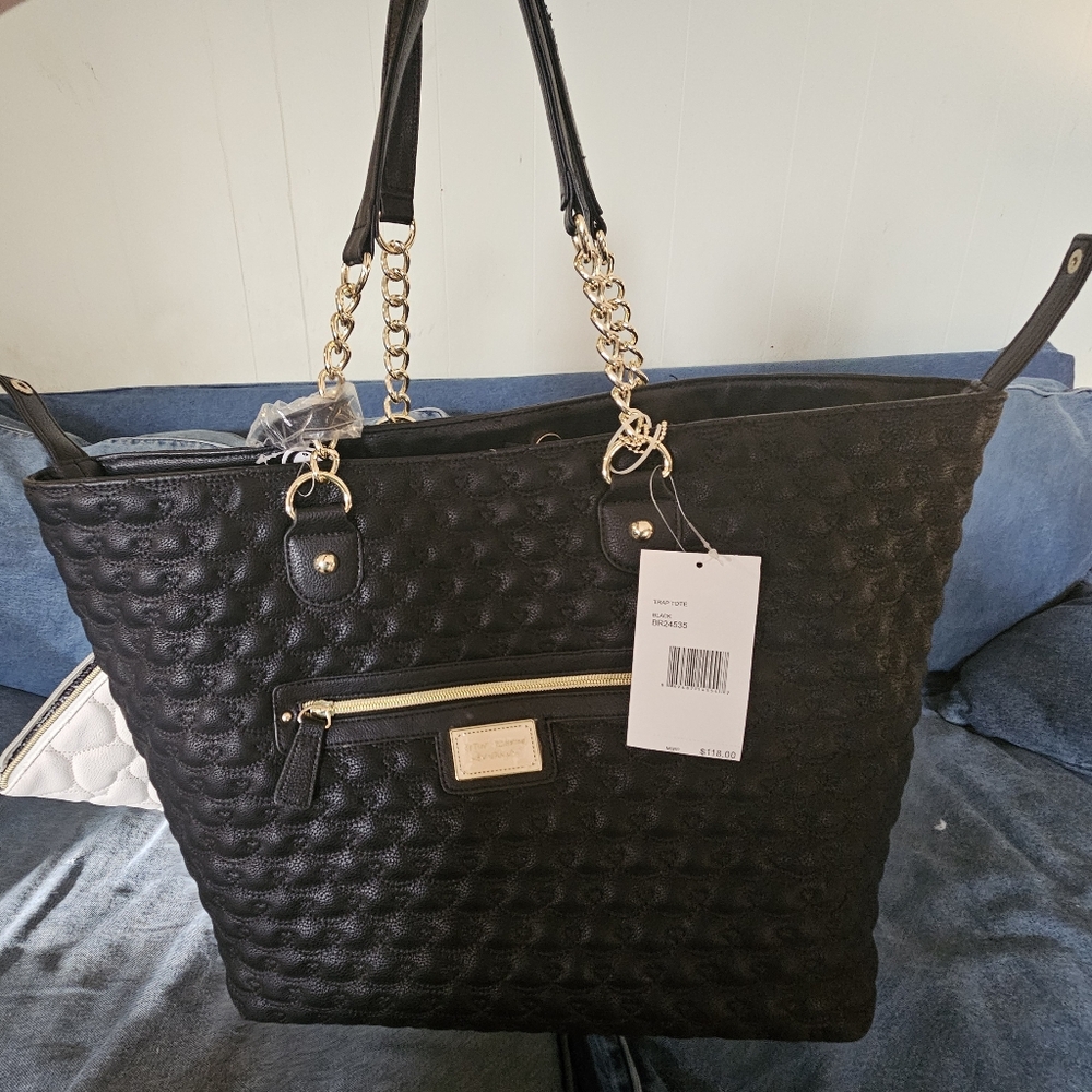 Besty Johnson quilted tote bag. Comes with A removable pouch stitched with Heart